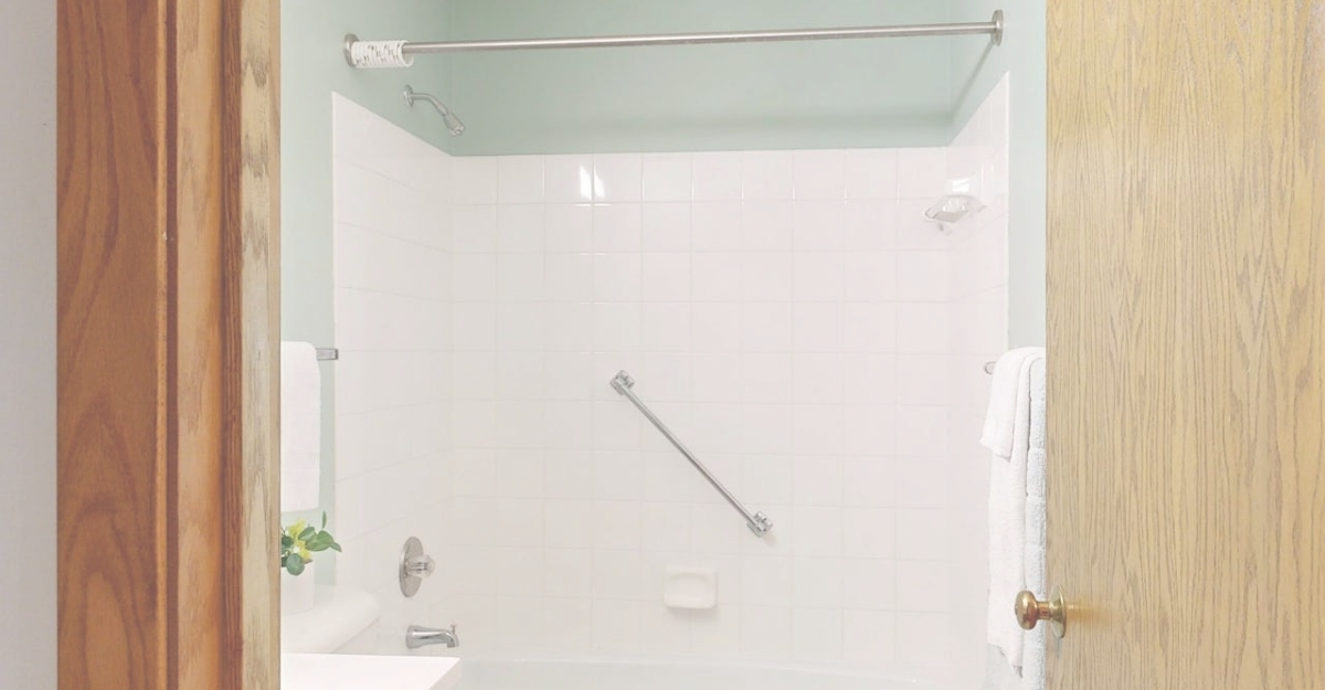 grab bar in a bathroom for senior safety